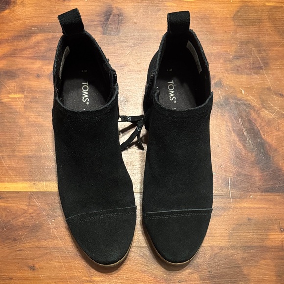 Toms Black Ankle Booties - Picture 2 of 4